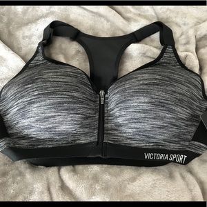 Victoria Sport Incredible Front Close Sports Bra